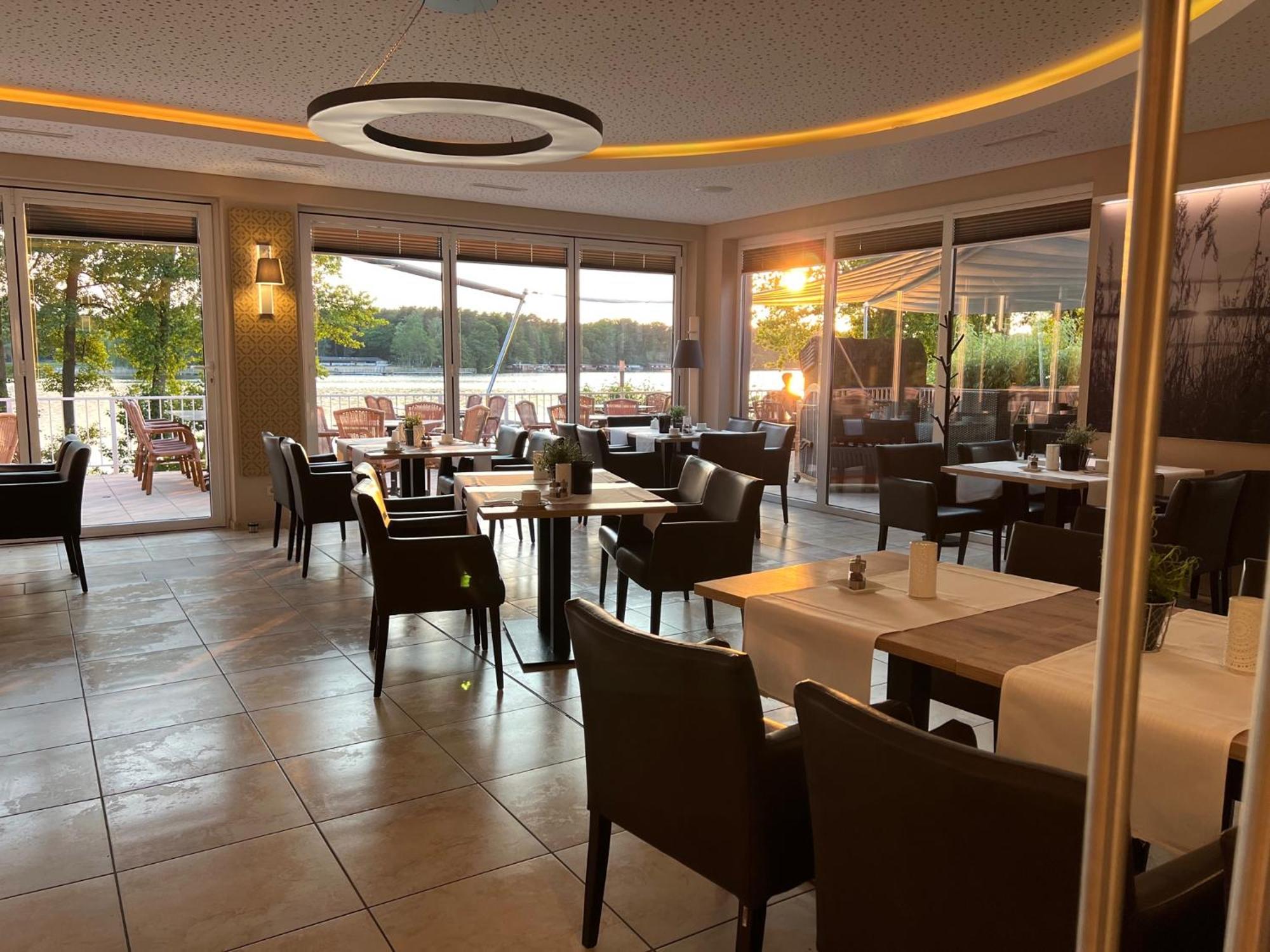 Hotel Am Untersee Bantikow Exterior photo